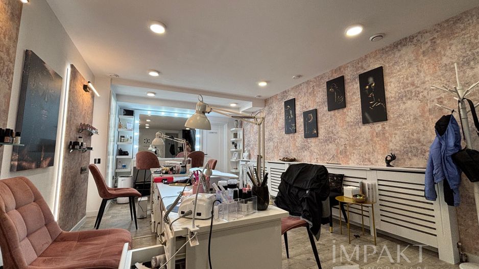 Spațiu comercial de vanzare – salon activ, randament imediat - Poză 5