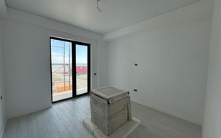 Apartament de vanzare 2 camere- vedere la mare - Poză 9