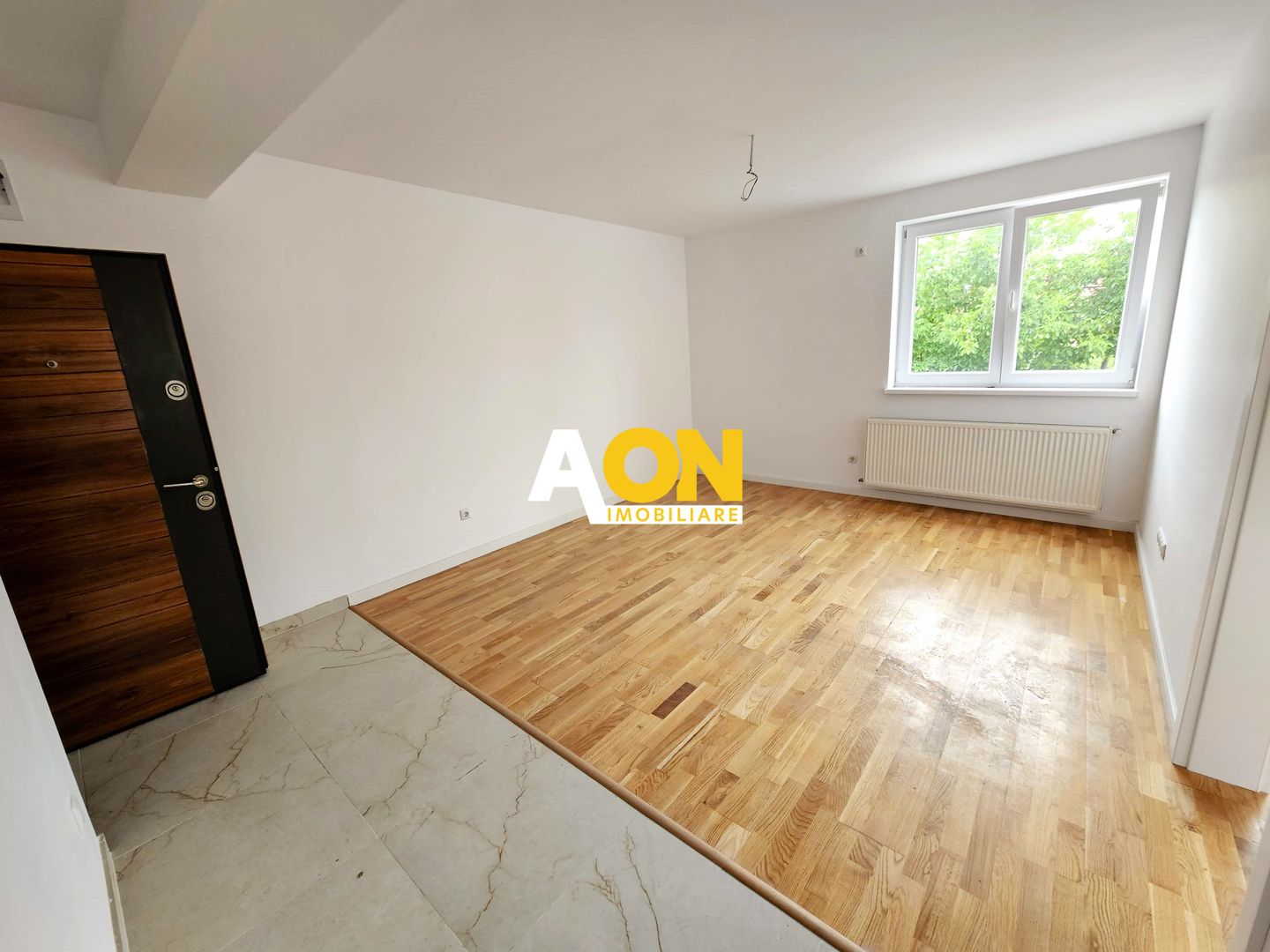 Apartament 2 camere, 43 mp utili + balcon 9 mp,  etaj 3, bloc nou - Poză 1