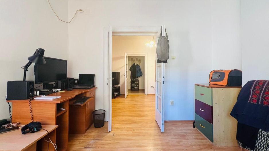 Apartament cochet cu 2 camere și curte individuală – Str. Măcelari - Poză 1
