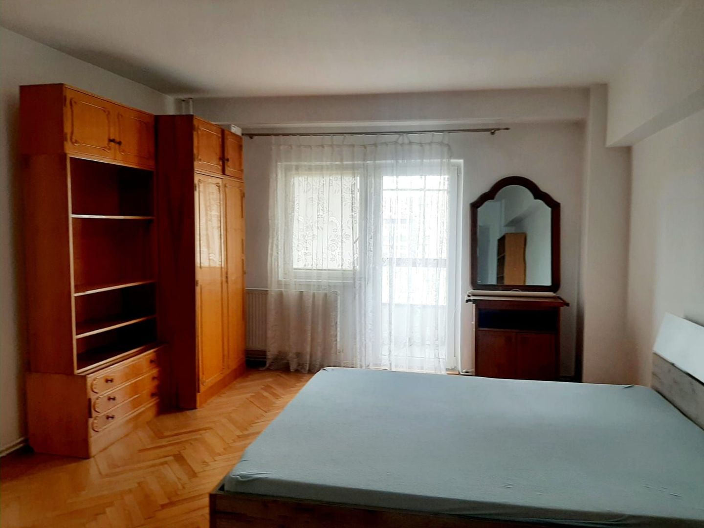 Apartament cu 3 camere pe Calea Dorobanților - Poză 3