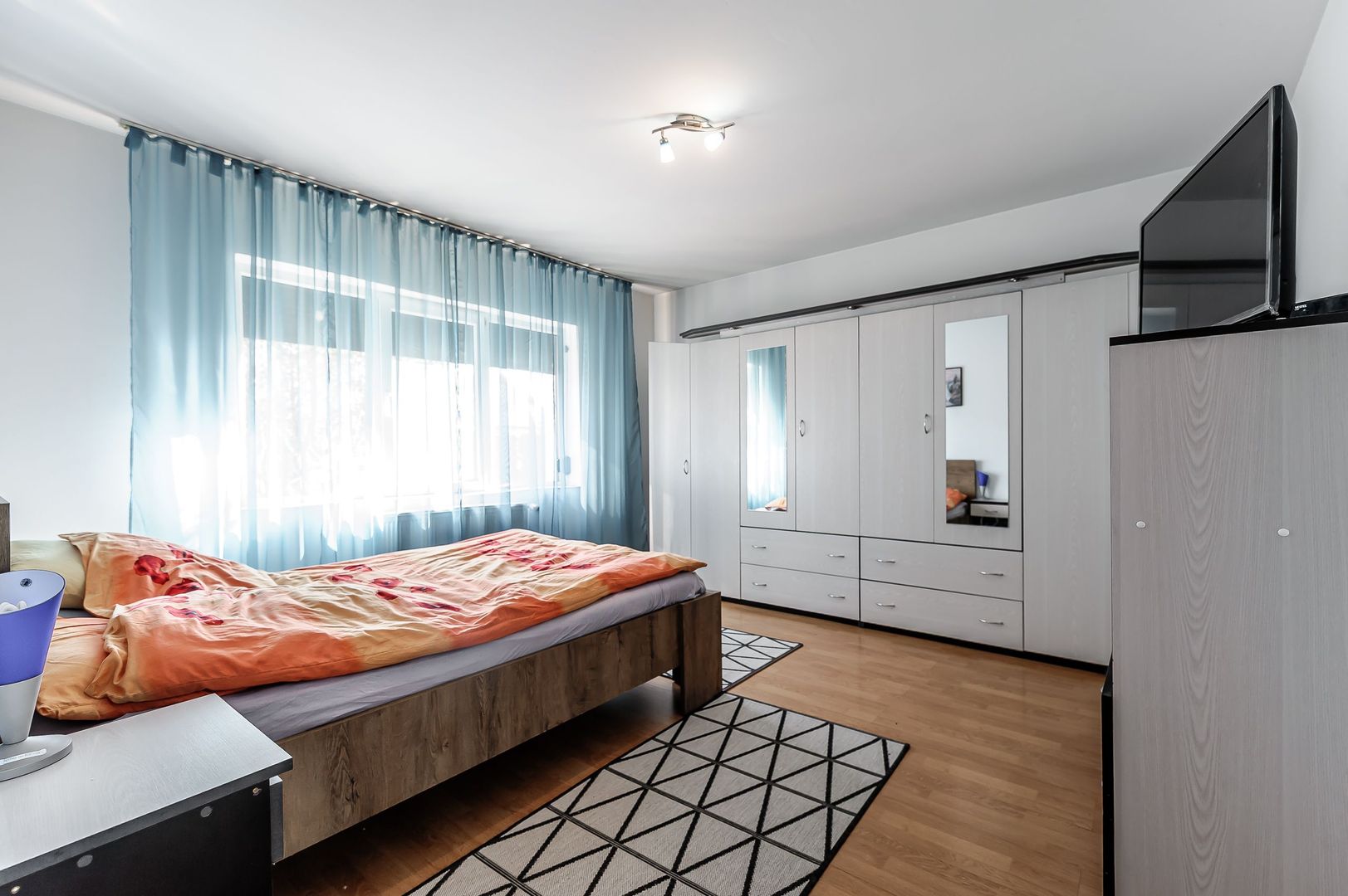 VANDUT! Casa 2003 - Teren 1000 mp - la iesirea din Zadareni - Poză 2