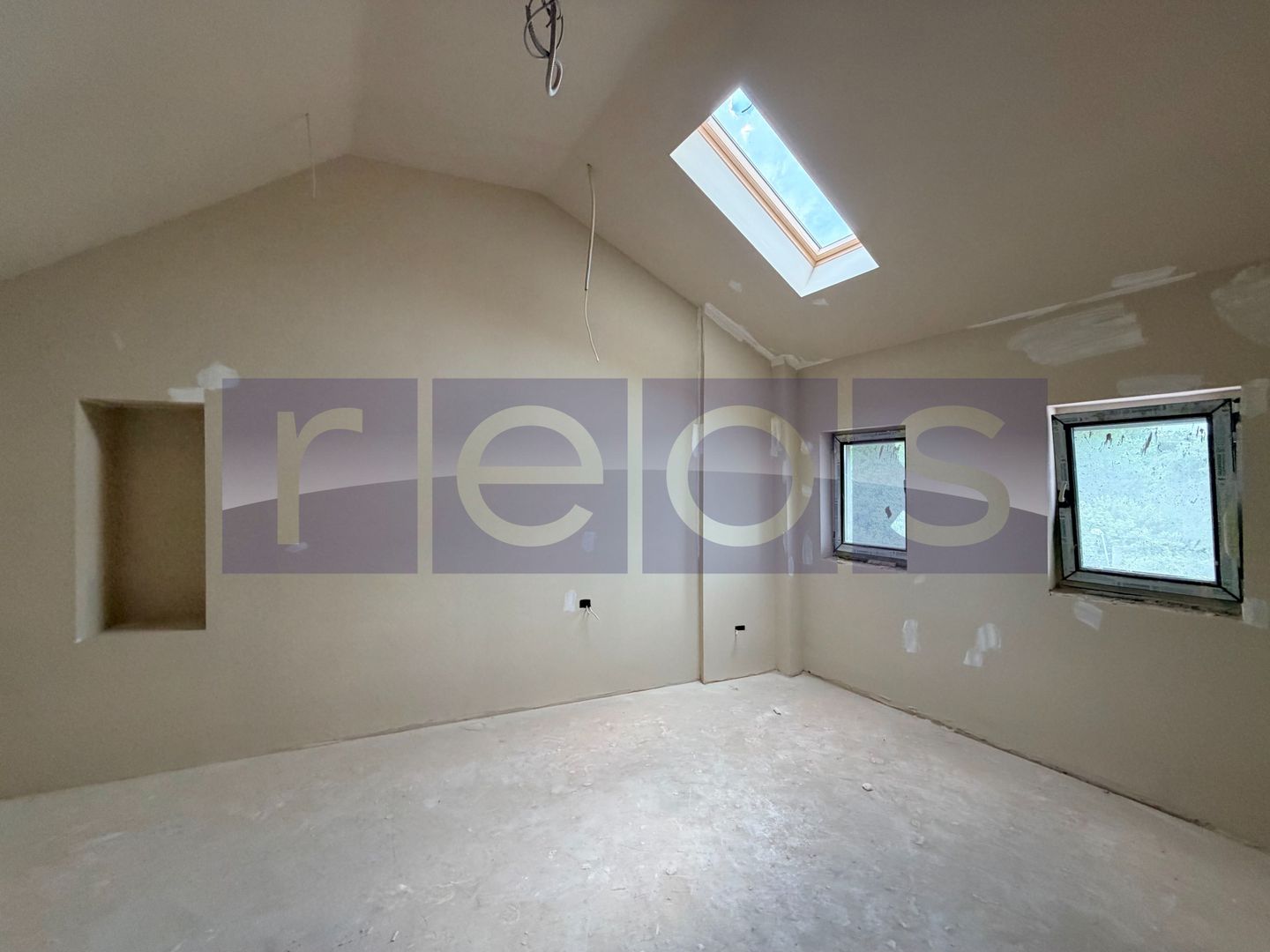 VANZARE 4 CAMERE | 136 MP UTILI | LOC DE PARCARE INCLUS | JIULUI - Poză 2