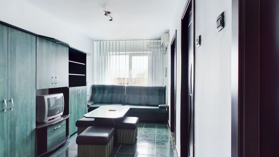 Apartament cu 3 camere în Vlaicu de închiriat - Poză 2