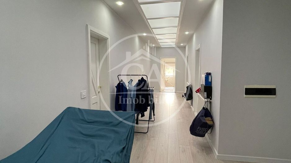 Casa de vanzare cu 10 camere in Santandrei, Bihor - Poză 47