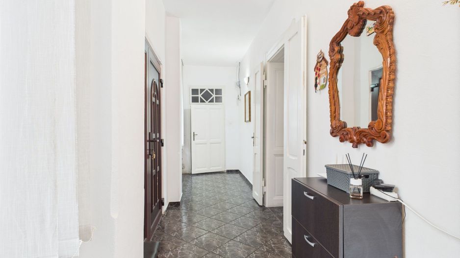 Casă Individuală cu spațiu comercial - Variaș - Poză 23