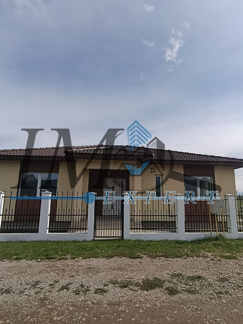 Casa de vânzare în Alba Iulia, zona Micești - Poză 1