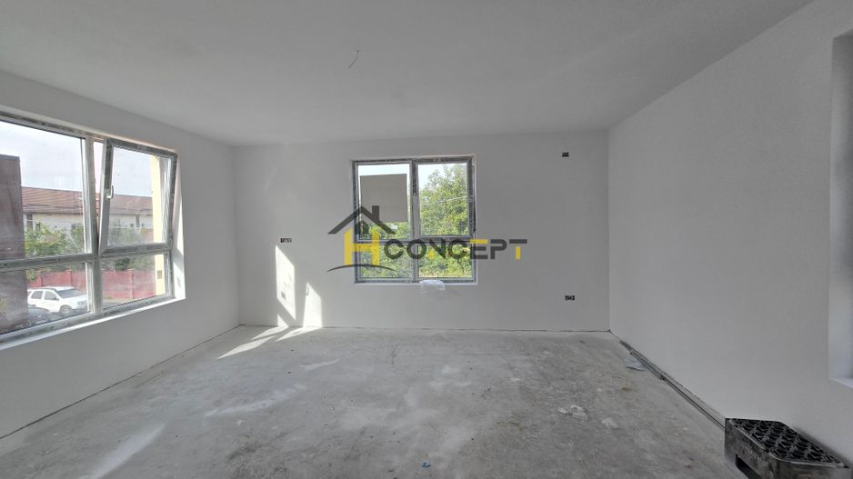 Vila finalizata, curte libera 185 mp,  loc de parcare, zona case - Poză 10