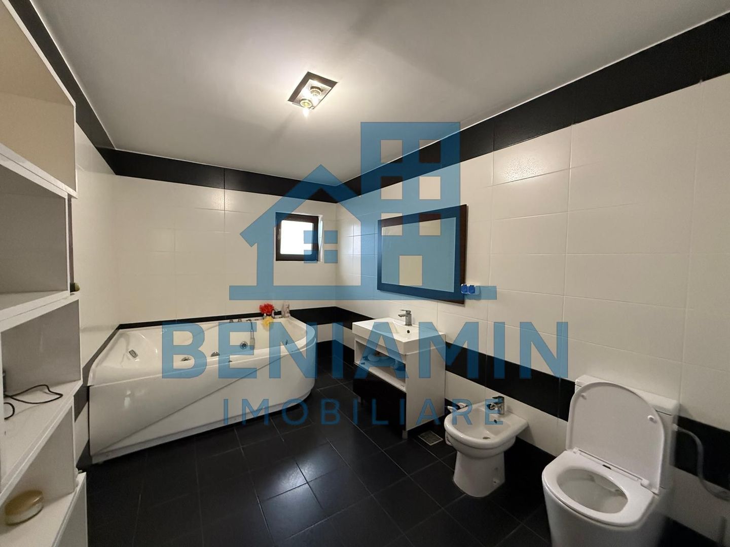 Casa-P+1-Piscina-Garaj-248mp totali-Foisor-Toate utilitatile-Libera - Poză 9