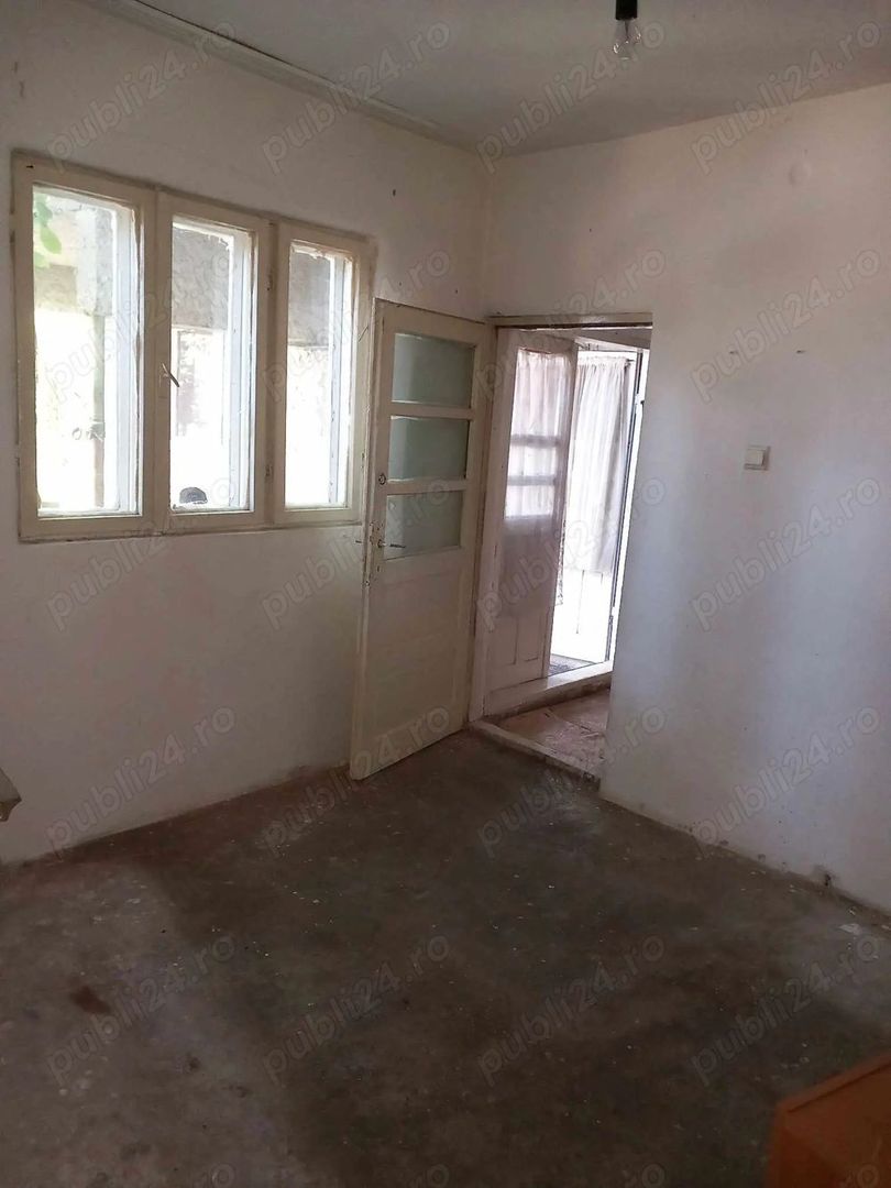 De vanzare casa 6 camere + curte, Rahova/Sos. Alexandriei - Poză 7