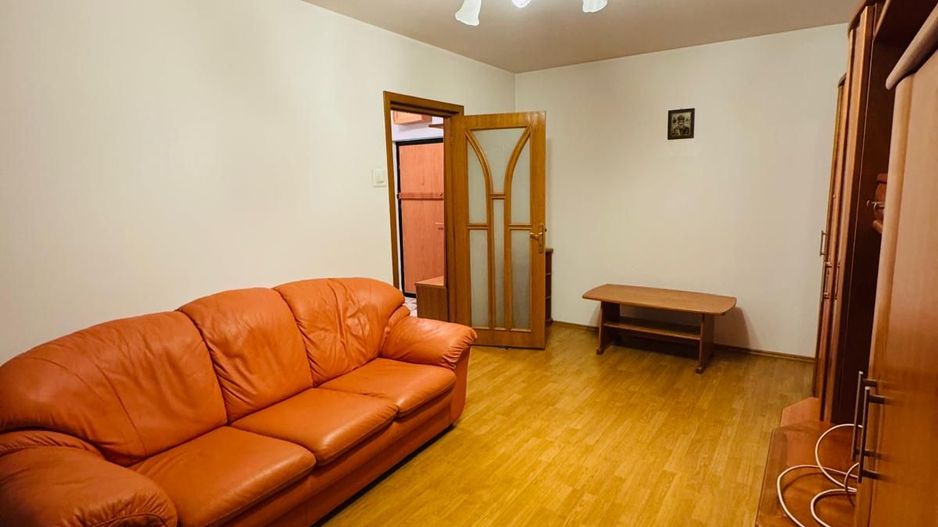 Apartament cu 3 camere de vanzare Drumul Taberei - Poză 2