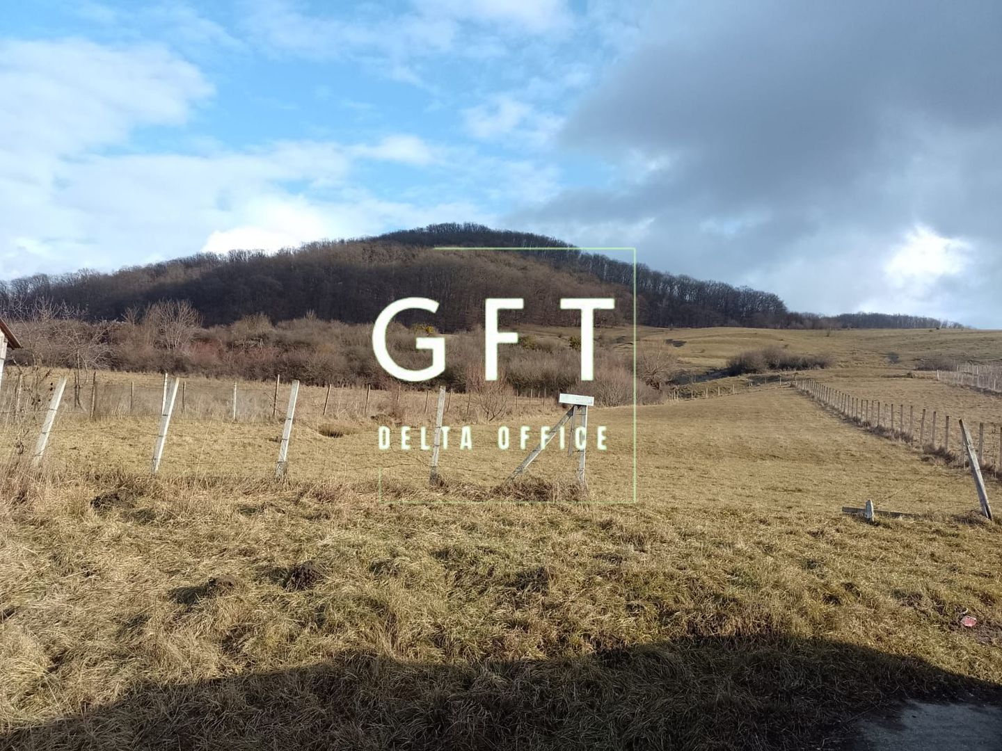 Teren la drum 2000 mp-pretabil investitie-Saratel - Poză 1