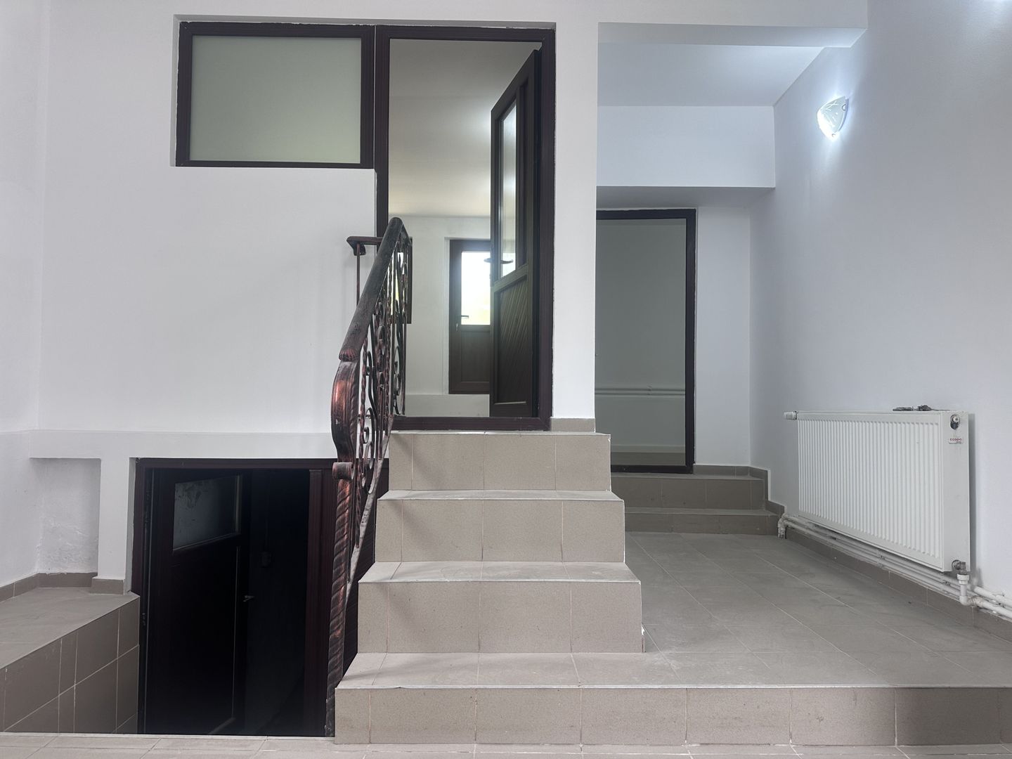 Între dealuri, viță de vie și liniște deplină! Vanzare casa in Prahova - Poză 17