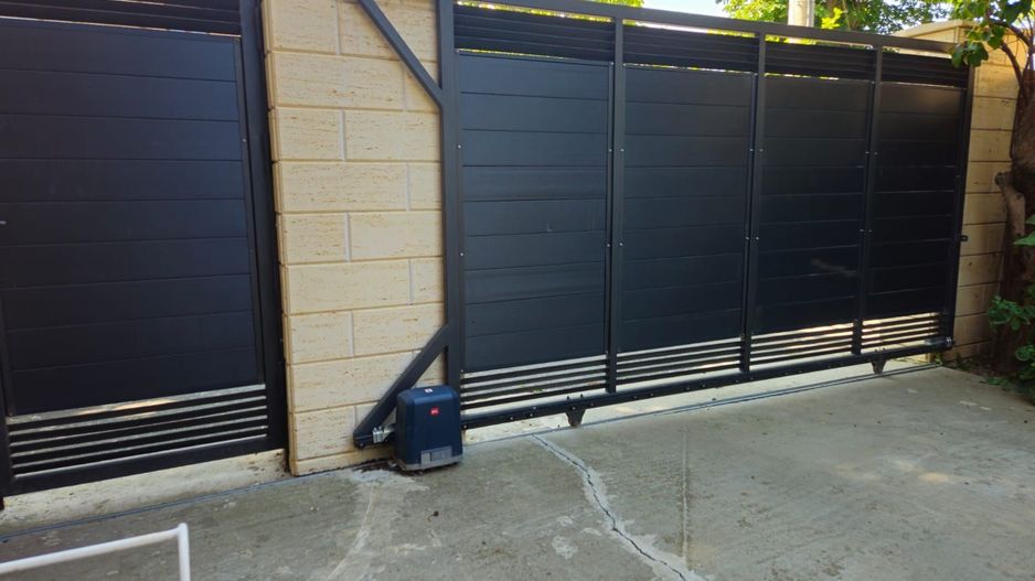 Casa renovata complet – zona Mall – - Poză 8