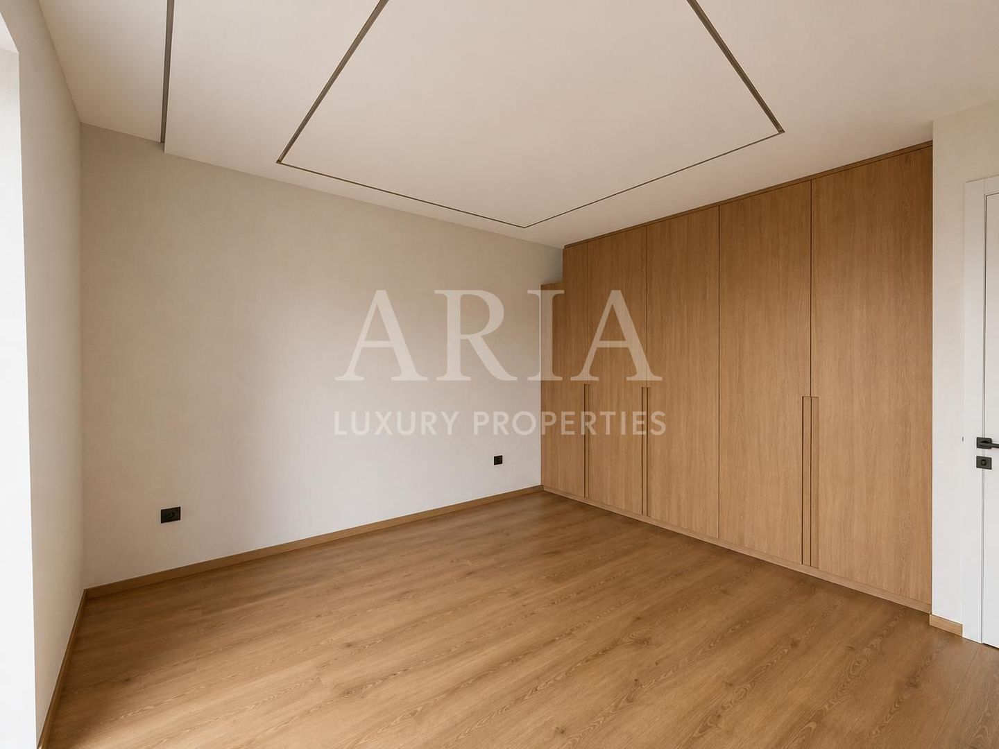 Ultra-Luxury Villa | near FOREST| POOL | - Poză 30