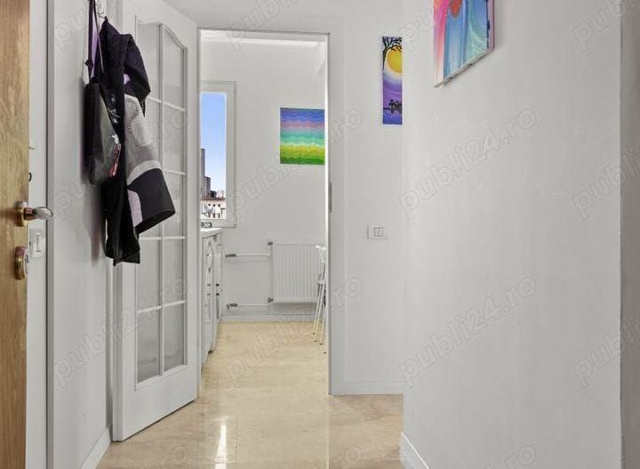 Studio Piata Romana, renovat complet, vedere panoramică dublă - Poză 6