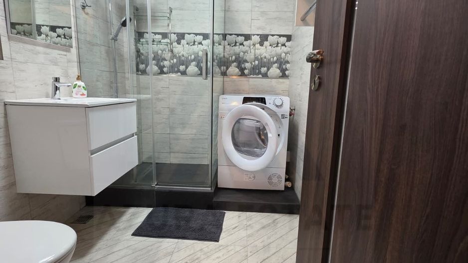 Penthouse spatios 80 mp utili 2 balcoane si terasa parcare Selimbar - Poză 15