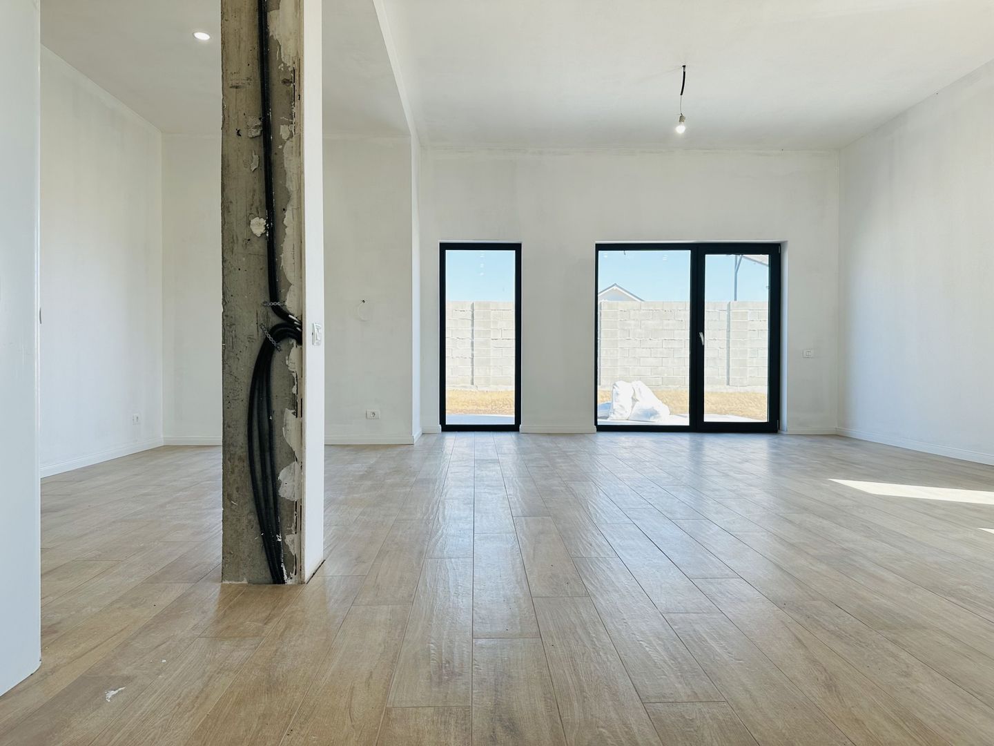 Oferta vanduta Duplex de vanzare la liziera padurii - 130 mp, 4 bai&4 dormitoare - Poză 12