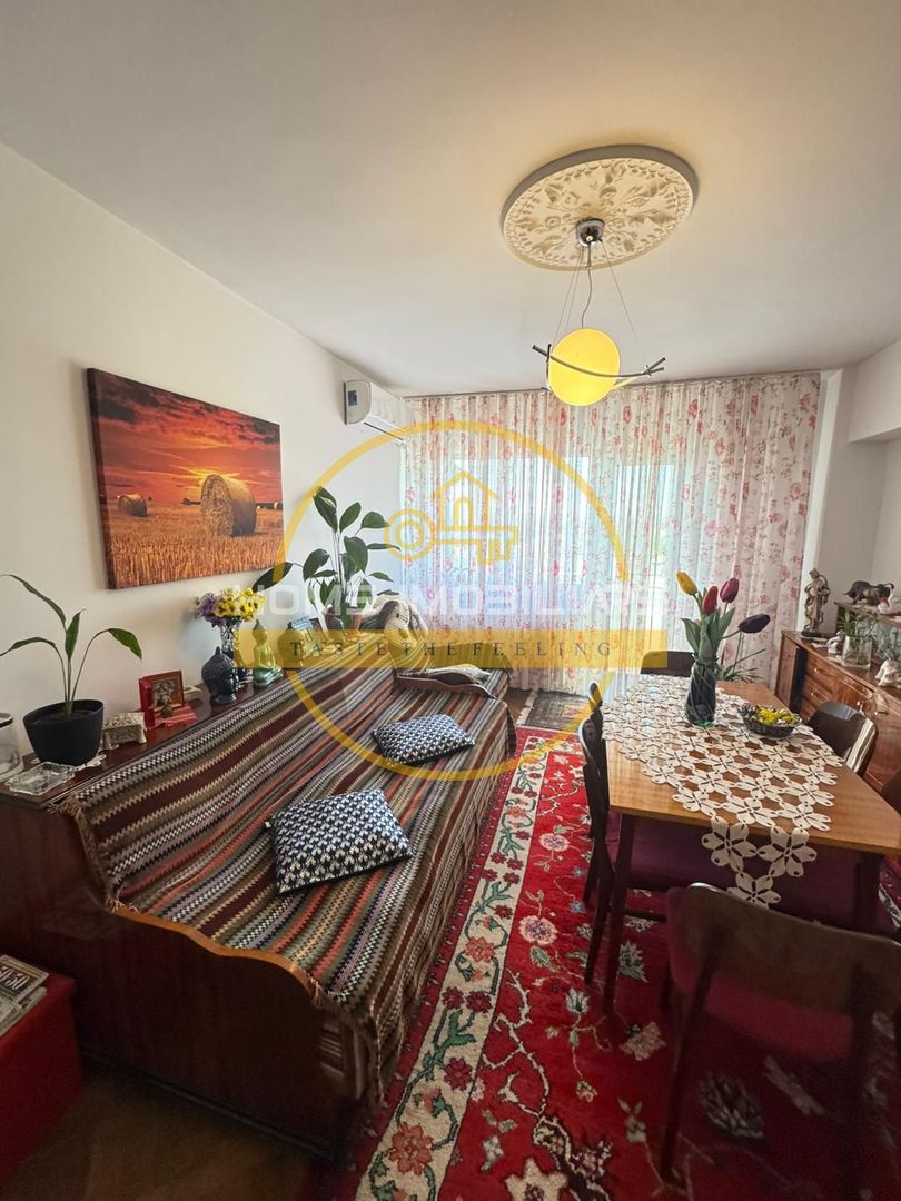 Apartament cu 3 camere/ 70mp/ zona Podu Ros - Poză 3
