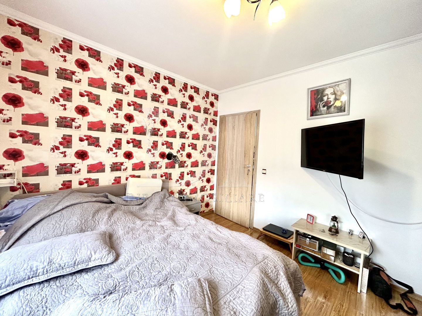 Apartament  3 camere de vanzare / Zona  Florilor / Floresti - Poză 4