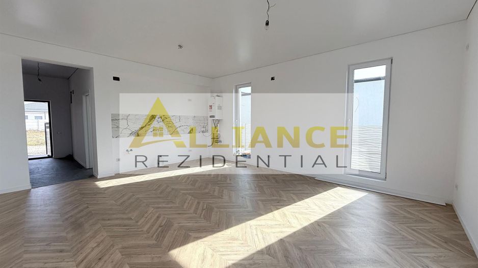 Casa Individuala - 4 camere - 2 bai - 371 mp teren - Poză 6