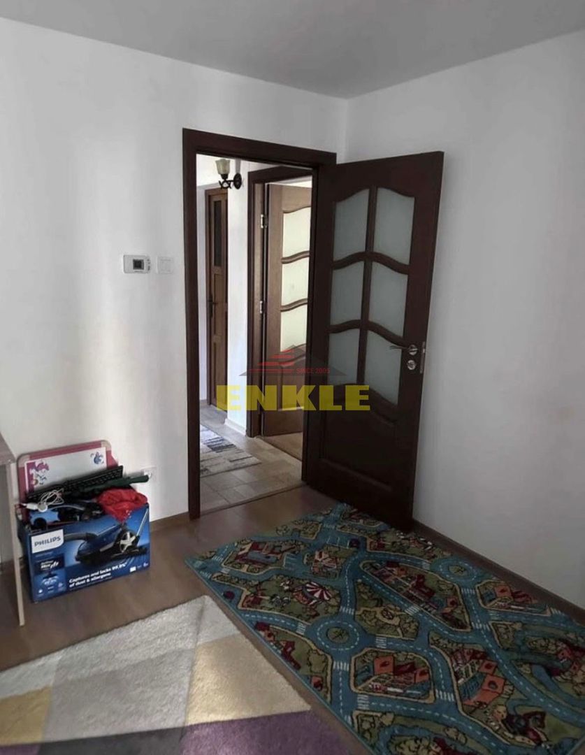 De vanzare apartament cu 2 camere, zona Scolii 7. - Poză 4