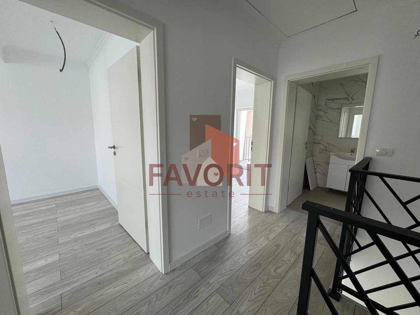 Finisaje la alegere. Vatra veche a satului. La asfalt - Poză 6