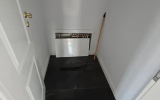 Duplex spatios cu garaj si pereti dublii - Poză 23