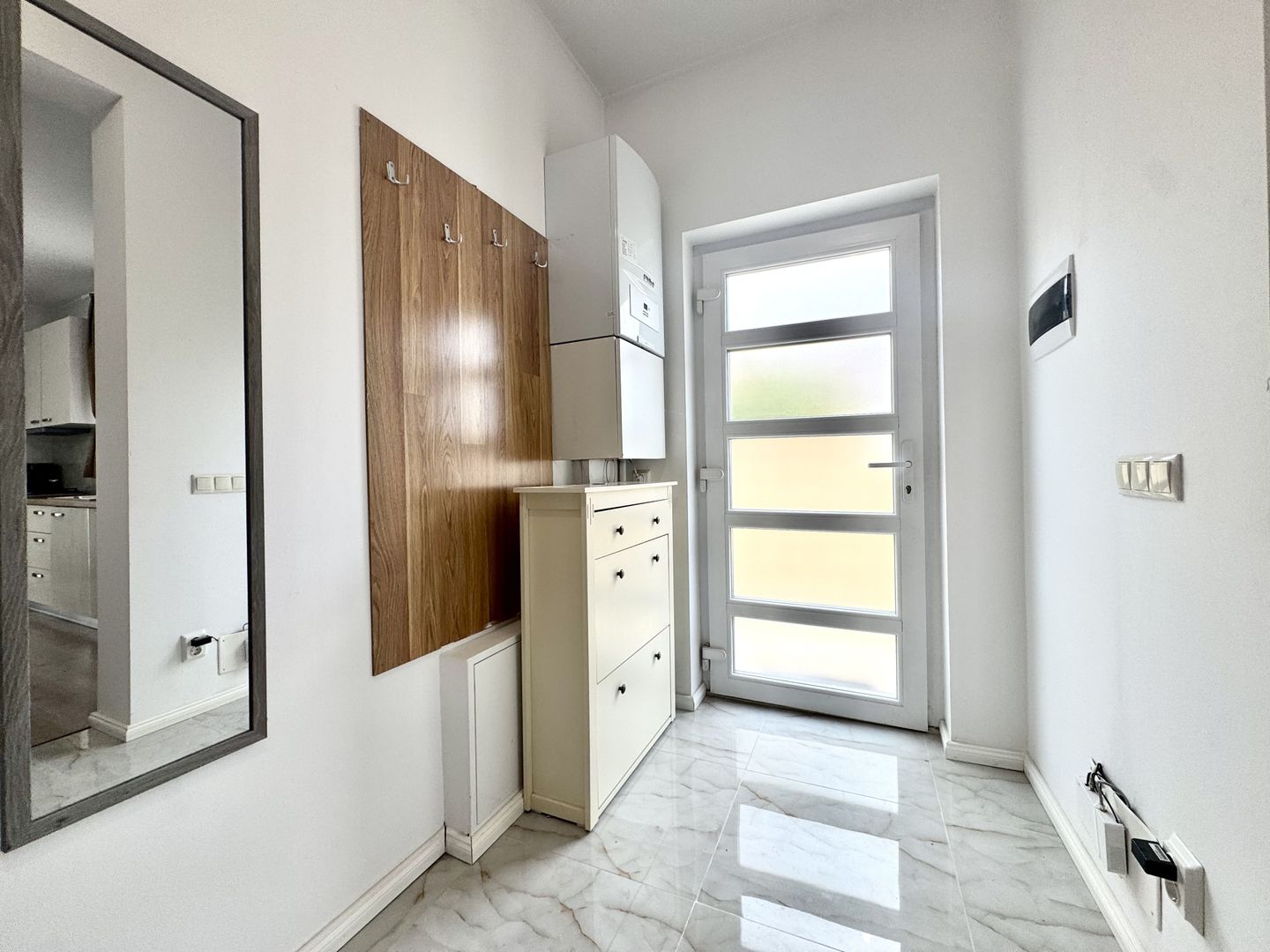 Duplex modern -  confort, eficiență și independență energeticǎ - Poză 15