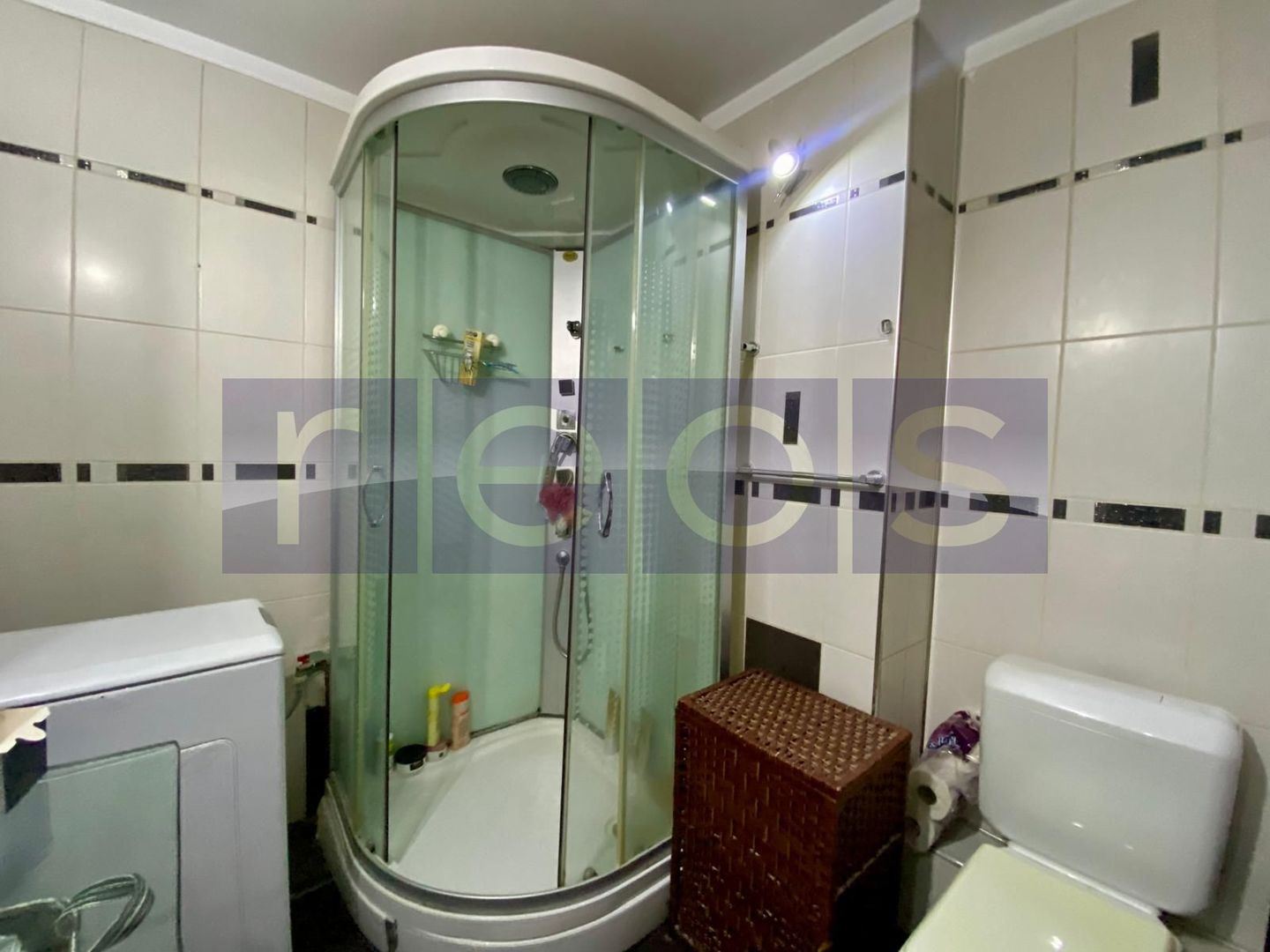 DE VANZARE APARTAMENT 3 CAMERE RENOVAT, 2 BAI | DRUMUL SARII - Poză 9
