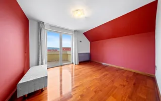 Vila cu teren de 1081 mp in cartierul Andrei Muresanu! - Poză 21