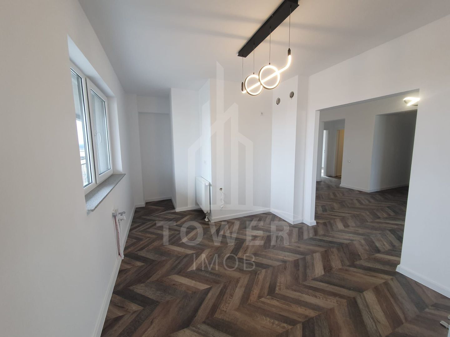 Apartament cu 4 camere de vânzare | Zona Hipodrom 3 - Poză 2