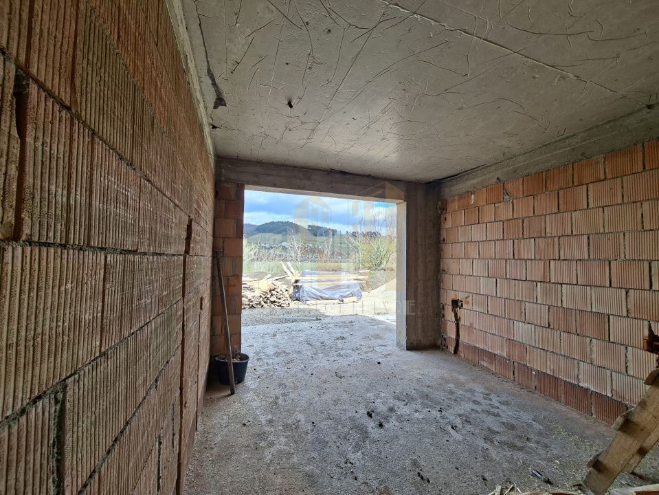 Casa individuala dispusa pe parter Sanpetru Brasov zona Lempes - Poză 24