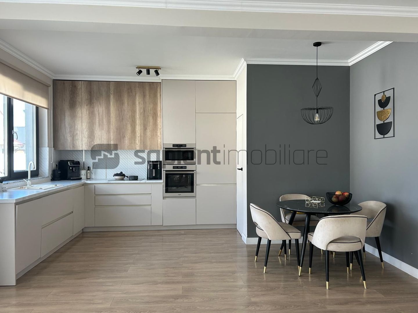 Casa zona  Viena Residence - Poză 2