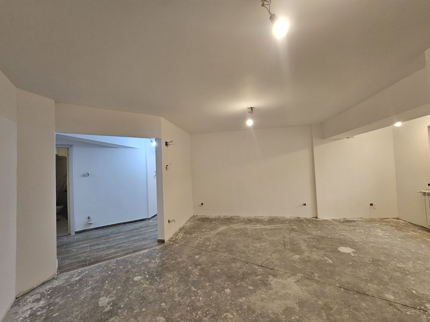 Apartament 3 camere de vânzare – Zona Boema, 98 mp Complet renovat - Poză 5