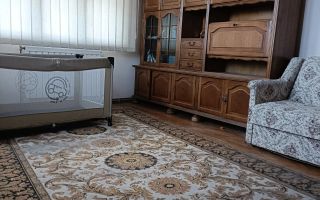 Casă de vânzare cu spațiu comercial în Apahida - Poză 1