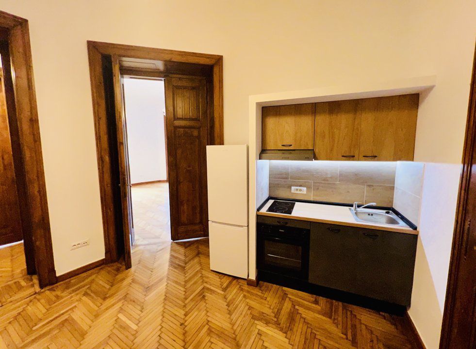 Apartment 3 bedrooms for rent P-ta Victoriei - Poză 6
