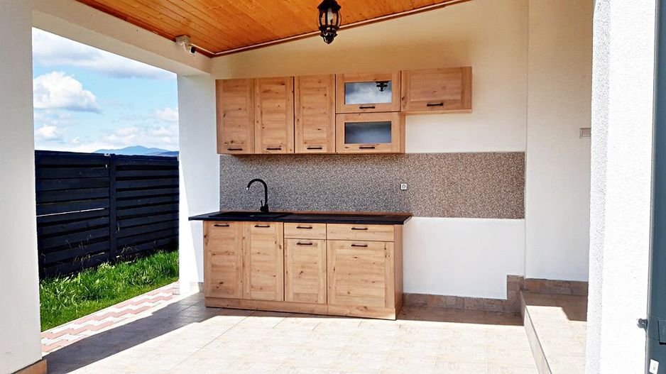 Casa noua in Cristian, libera, gata pentru a fi locuita. - Poză 19