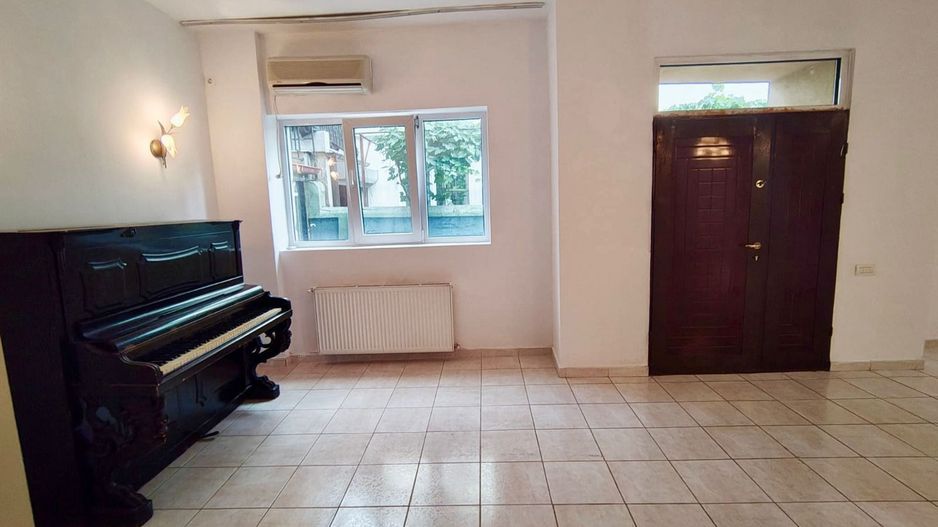 Casă / Vilă cu 5 camere de vânzare în Berceni, Bucuresti - Poză 5