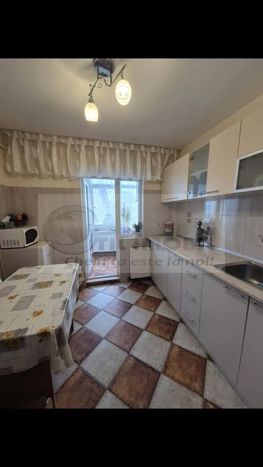 Apartament 3 camere decomandat Nicolina - 499 euro - Poză 1