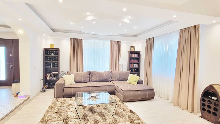 vand vila p+2 sector 5 - Poză 4