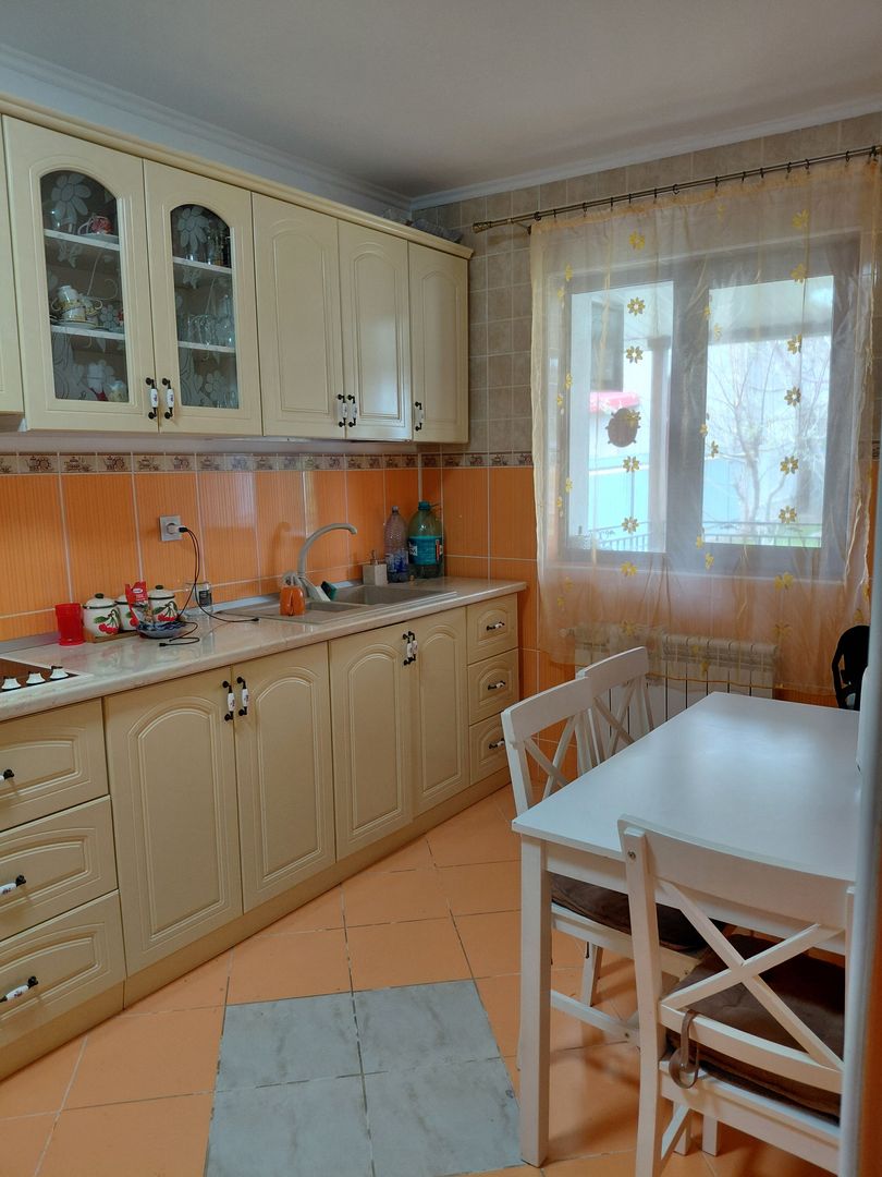 Casă spațioasă și primitoare, gata de mutare! Tulucesti! - Poză 11