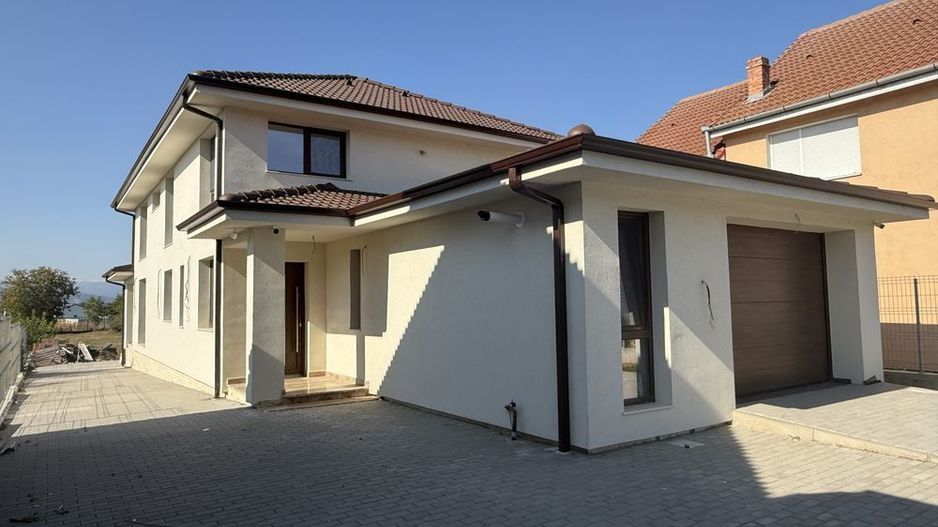 CASĂ INDIVIDUALĂ PREMIUM ÎN CIUGUD - Poză 1