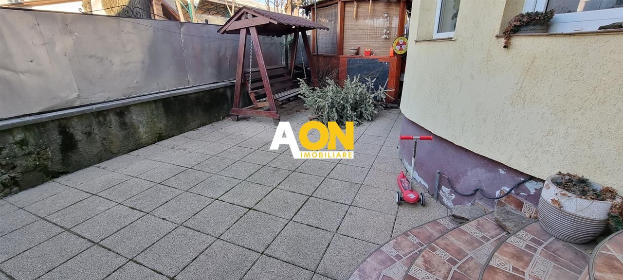 Casa - Vila Zona Cetate, 250mp Teren - Poză 2