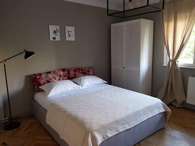 AP. 2 CAMERE UNIRII,BUCATARIE INCHISA, CENTRALA PROPRIE,MOBILAT MODERN - Poză 2