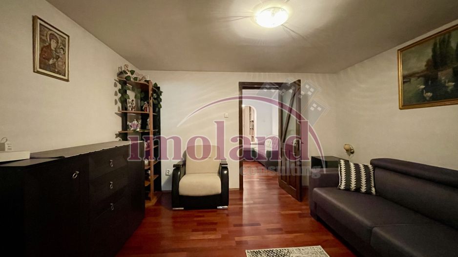Casă parter 123 mp, complet renovată, curte generoasă, teren 400 mp - Giulesti - Poză 20