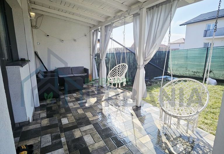 Duplex modern în Miroslava, 86 mp + terasă, teren 340 mp, pod mansardabil - Poză 2