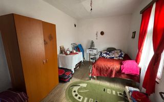 Casă cu anexe de vânzare în Sat Roșiori, Comuna Vânători, jud. Mehedinți - Poză 2