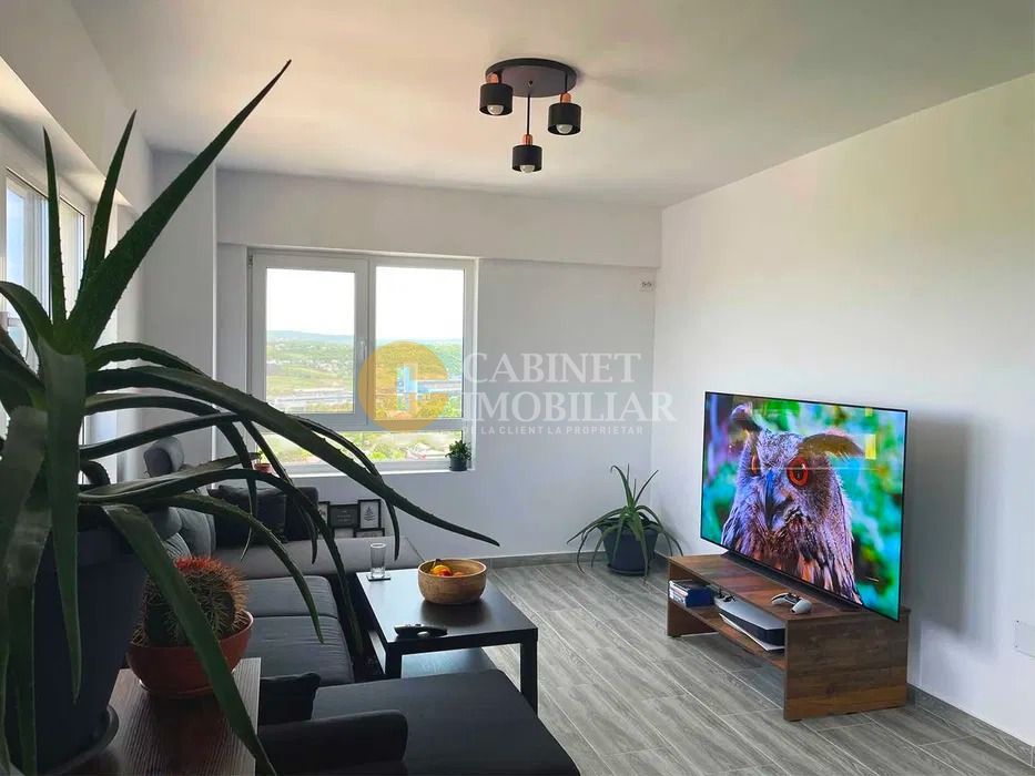 Cug 2 Camere Etaj 11 Apartament cu 2 Camere Decomandat 56mp - Poză 1