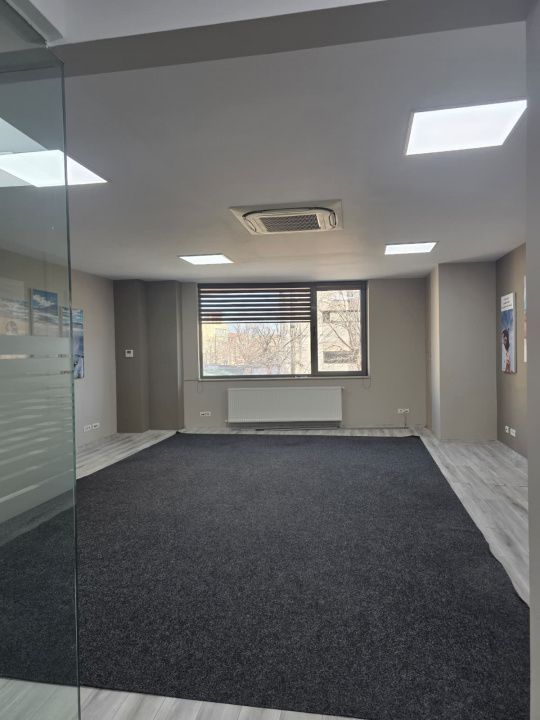B-dul Mamaia - zona Delfinariu | Spațiu ideal pentru birou | 80mp - Poză 5